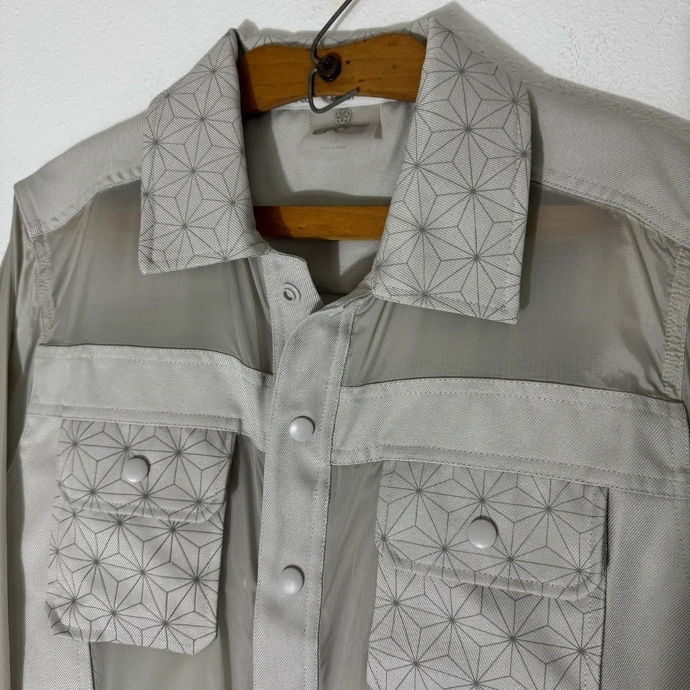 Epcot NWT sheer Spaceship Earth jacket size S - Picture 3 of 16